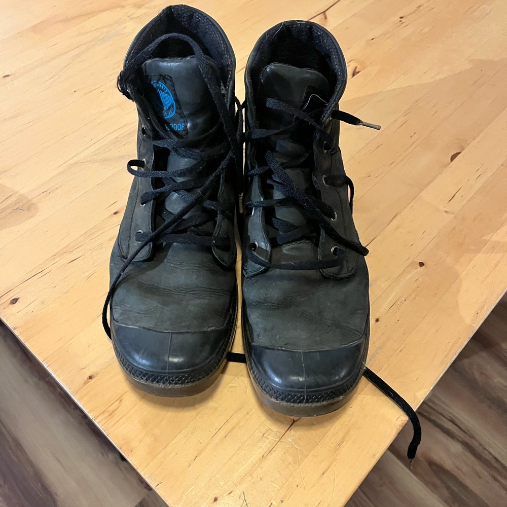 Black High-Top Men's Shoes